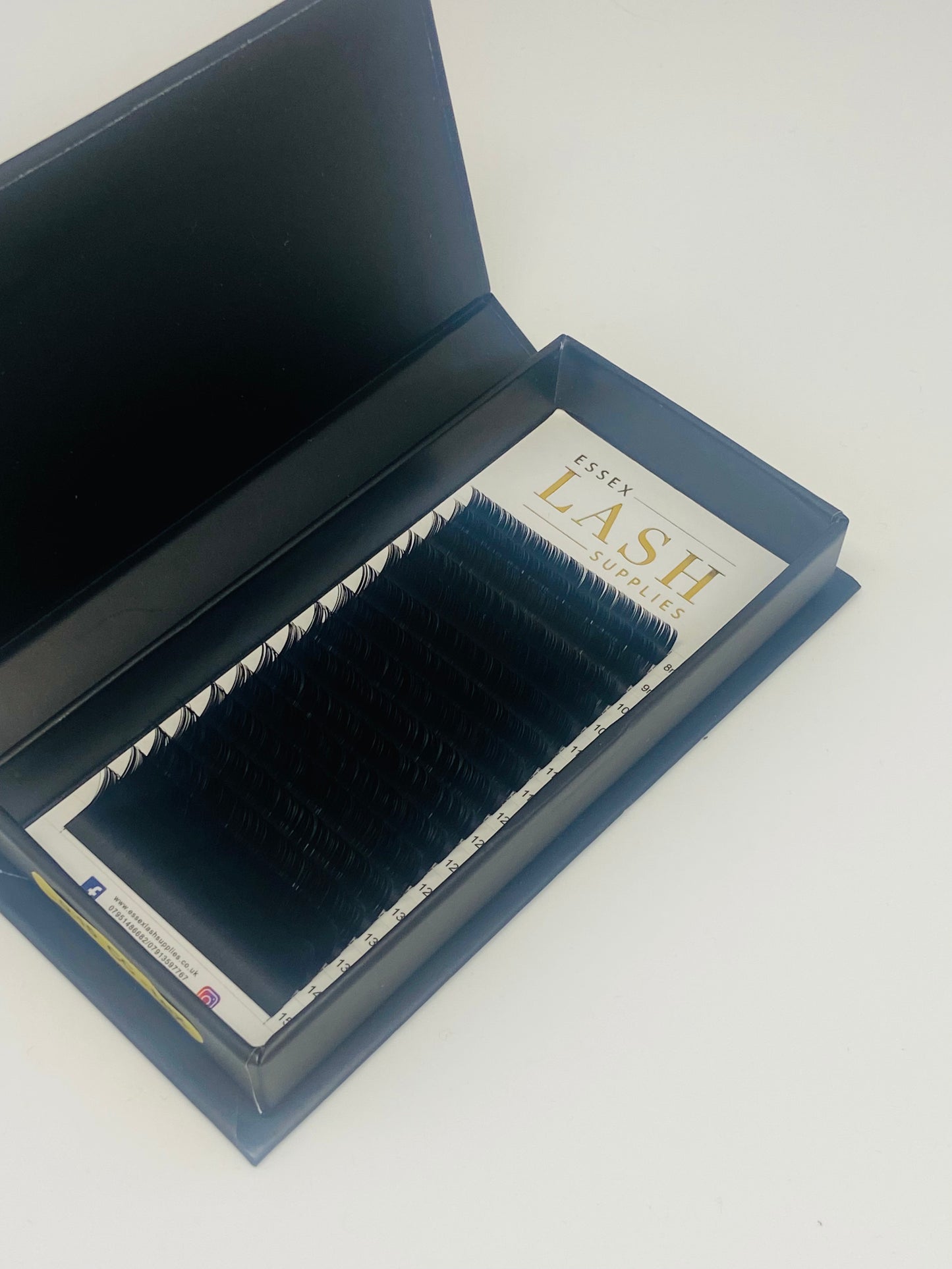 Flat Lashes